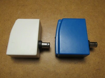 Mad Catz 5686 Gamecube Wireless Controller Dongles Blue & White - Image 1 of 4