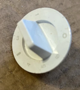FRIGIDAIRE Kelvinator REFRIGERATOR CONTROL KNOB 215051008 - Picture 1 of 4