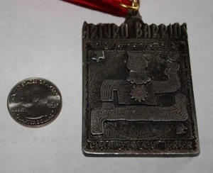 ARTURO BARRIOS MARATHON INVITATIONAL FINISHERS MEDAL 100% ORIGINAL HERE IN HAWAI - Picture 1 of 2
