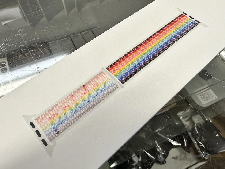 Apple Sport Loop for Watch Series 7/SE - Pride Edition, One Size (41mm)