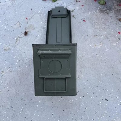 Lata de munición militar de 5,56 mm M2A2 CAJA DE MUNICIÓN Foto 1 de 4