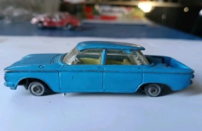 Chevrolet Corvair CORGI TOYS 1 43 made in GB ricambi o restauro - Immagine 1 di 4