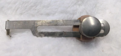 Singer seam guide Part 161172 beige color - Image 1 of 2