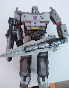 Transformers Netflix War For Cybertron MEGATRON Figure WFC generations  - Picture 1 of 7