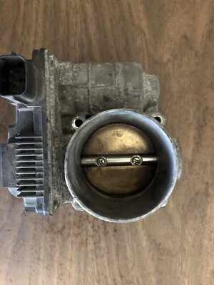 Cuerpo del acelerador Nissan Altima Sentra 2,5 L 2002 2003 2004 2005 2006 usado probado  Foto 1 de 4