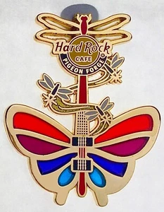 2021 HARD ROCK CAFE PIGEON FORGE BUTTERFLIES ARE HERE STAINED GLASS GUITAR PIN - Bild 1 von 3