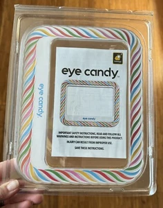 New Eye Candy Ultra-Bright Full-Page Magnifier, Magnifies Up To 3X - Picture 1 of 4