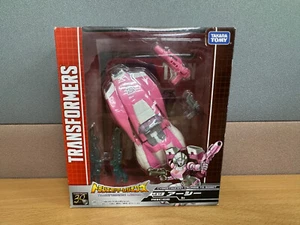 TakaraTomy Japan Transformers Legends LG-10 Arcee MIB - Picture 1 of 4