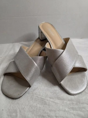 Sandalias J. Reneé Cindee Champagne Talla 10W Foto 1 de 4
