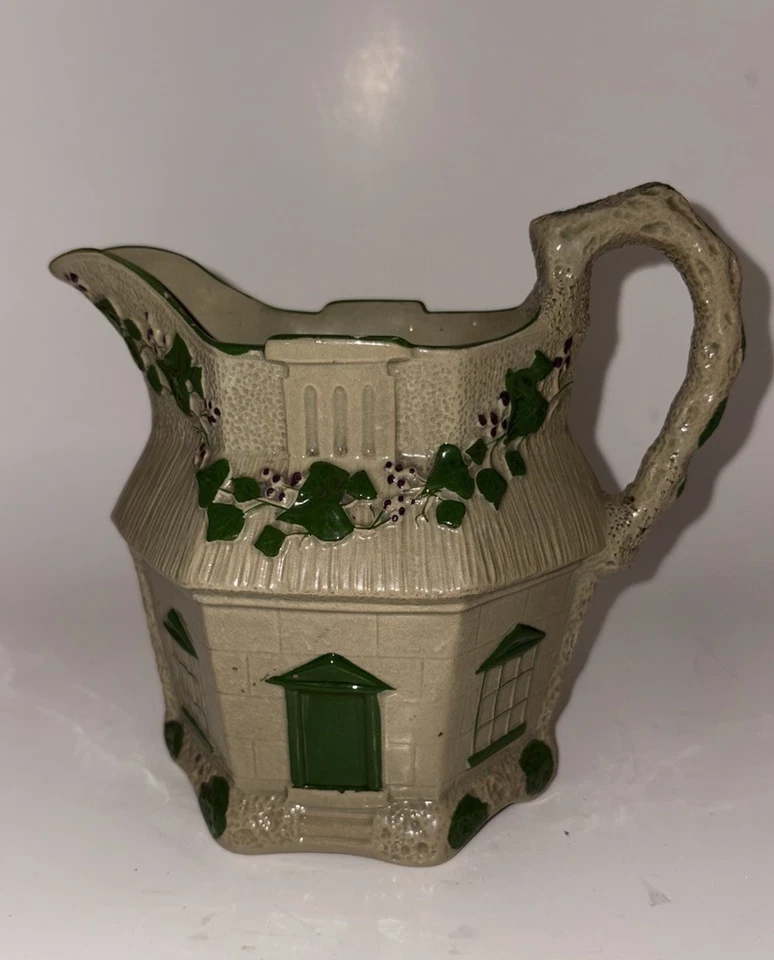 Jarra antigua de 1800 Drabware verde cabaña jarra inglés Staffordshire, agrietada Foto 1 de 4