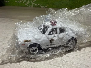 Electric Slot Car SHERIFF ROSCOES DODGE MONACO Hazzard County  AUTO WORLD - Picture 1 of 5