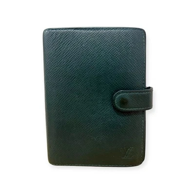 Подлинные кошельки Louis Vuitton Taiga кожа зеленый цвет Agenda PM - Изображение 1 из 4