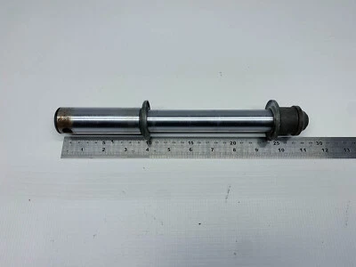 Eje pasante rueda delantera BMW K100RT (2) 84' Foto 1 de 4