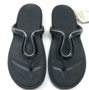 CROCS SANRAH FLIP KEILABSATZ SANDALE GRÖSSE W5 SCHWARZ NEU - Bild 1 von 3