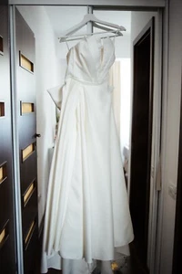 Mishel Wedding Dress Size 8 - Picture 1 of 5