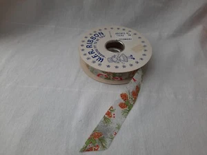 VTG WFR Fabric Ribbon Christmas Themed Pine Boughs w/ Red Ribbon 7/8" x  23 Yds - Picture 1 of 7