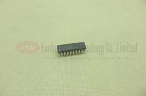 NSC ADC1005BCJ-1 10-BIT P Compatible A/D Converter CDIP20 X 2PCS NEW - Picture 1 of 4