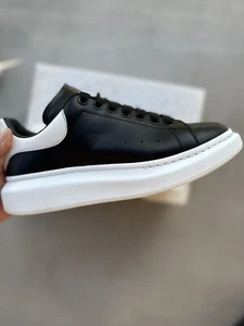 Alexander Mcqueen Oversized Sneaker Schwarz Größe 43 EU 553680-WHGP5-1000 - Bild 1 von 11