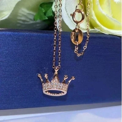 Collar Colgante Corona Diamante Simulado Corte Redondo 2 Ct Chapado en Oro Amarillo 14K Foto 1 de 4