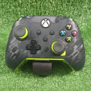 PDP Xbox One Controller Green And Black Wired Xbox One Controller - Picture 1 of 6