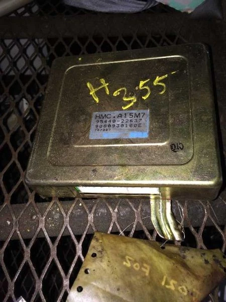 95 96 HYUNDAI ACCENT CHASSIS ECM TRANSMISSION MODULE LEFT DASH SOHC  - Image 1 of 2