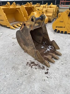 Hensley 32 Inch Excavator Bucket Kobelco 60 Mm Pins Kobelco SK150 - Picture 1 of 15