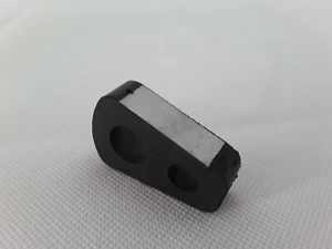 BMW nuevo Goma para tope guía desde 1969 cerradura puerta 1500 - 2000 tii (4 puertas) - Imagen 1 de 3