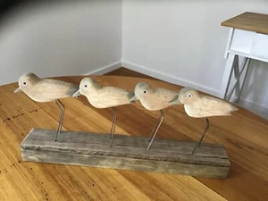 SHABBY CHIC/FRENCH COUNTRY - BEAUTIFULLY HANDCRAFTED WOODEN BIRDS - Picture 1 of 2