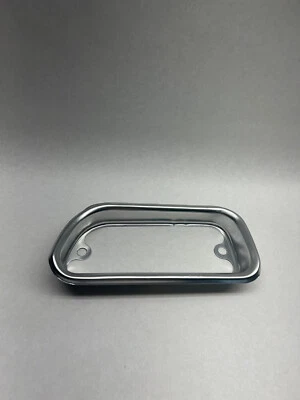 Bisel de luz delantera cromado único para Mazda #175-50-0260 nuevo de Lote Antiguo Foto 1 de 4