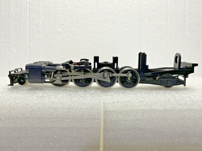 IHC HO 4-6-2 Pacific Light Steam Locomotive Chassis with Front and Rear Bogies - Image 1 of 4