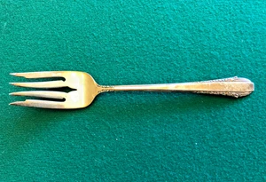 Enchantress International forchetta da servizio per carne fredda in argento sterling 6,25 pollici, 1 oz - Foto 1 di 8