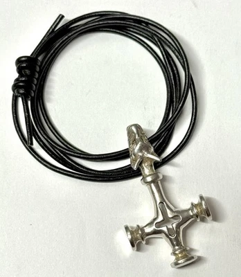 Grande Plata de Ley 925 Islandesa Lobo Cruz Thor's Hammer Artista Firmado Foto 1 de 4