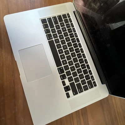 MacBook Pro 16 Inch Intel Core i7 2.6 GHz Quad Core 16gb 500gb - Image 1 of 3