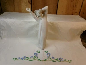 Vintage Lladro #4780 Boy Yawning Porcelain Figurine Awakening Boy ~ Repaired - Picture 1 of 7
