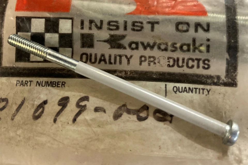 Tornillo de cabeza panorámica Kawasaki F2 F3 Dynamo NOS 5x88 21099-002 92011-019 Foto 1 de 1