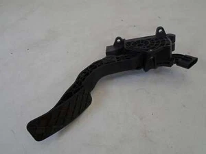 VOLKSWAGEN POLO ACCELERATOR PEDAL (ELECTRONIC) 6C2721503 2014-2017 - Picture 1 of 7