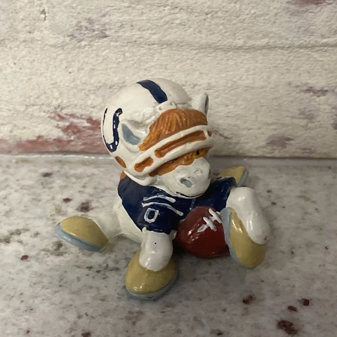 VINTAGE 1983 Baltimore Colts NFL PVC Huddles MASCOT Figure Tudor Games Cover