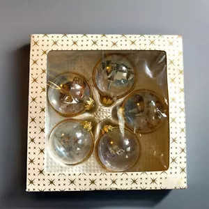 Bola de plástico de papel aluminio escenas nevadas de invierno Hummel vintage adornos de Navidad en caja - Imagen 1 de 13