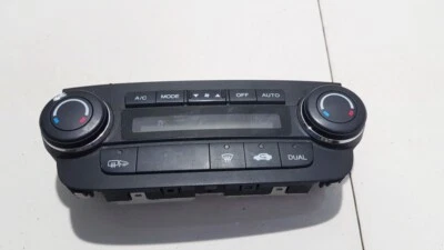 Honda CR-V 2008 Climate Control Panel (Heater Control Switches) 79 #1020660-49 - Image 1 of 4