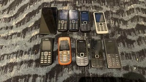 Job Lot 156 - 10x Untested Mixed Nokia Faulty Mobile Phones Spares Repairs - Photo 1 sur 2