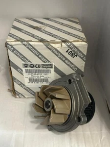 Original Fiat Alfa / Fiat Abarth 500 1.4 16V Turbo Wasserpumpe : 55284051 - Bild 1 von 1
