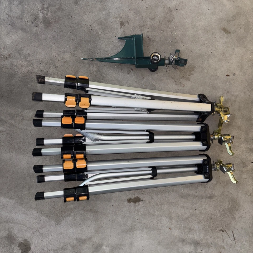 Melnor 脉冲草坪喷雾器型号 9610 三脚架支架带旋转喷头 — 第 1/4 张图片