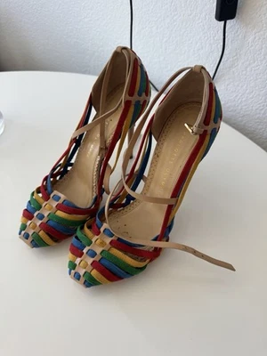 Charlotte Olympia Vero Cuoio Hells Talla 6.5 Foto 1 de 4