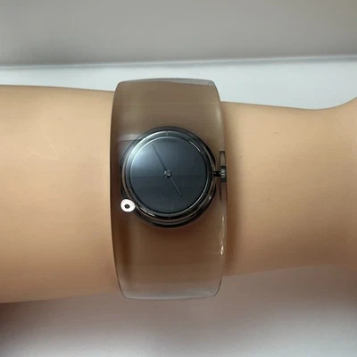 Reloj SEIKO ISSEY MIYAKE O SILAW002 de Tokujin Yoshioka Cuarzo Humo Japón #047B Foto 1 de 4