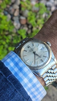 Reloj automático vintage Rolex Datejust 1601 Pie-Pan esfera plateada para hombre 1977 Foto 1 de 4