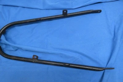 Suporte de para-lama traseiro original BSA A50, A65, suporte de para-lama 1966-70 # 68-6803 BOM - Imagem 1 de 4