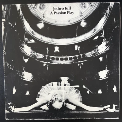 JETHRO TULL A PASSION PLAY FIRST PRESS VINYL W/ THEATRE PROGRAM IMPORT EXCELLENT - Image 1 of 4