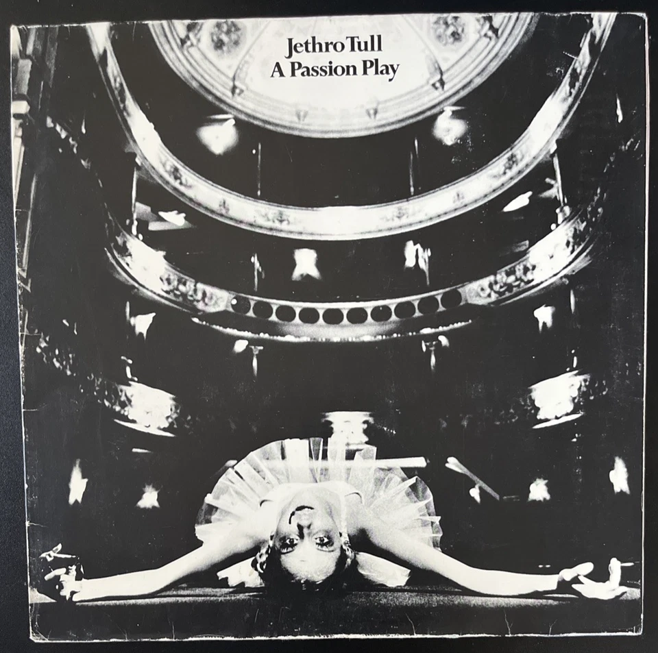 JETHRO TULL A PASSION PLAY FIRST PRESS VINYL W/ THEATRE PROGRAM IMPORT EXCELLENT - Image 1 of 4