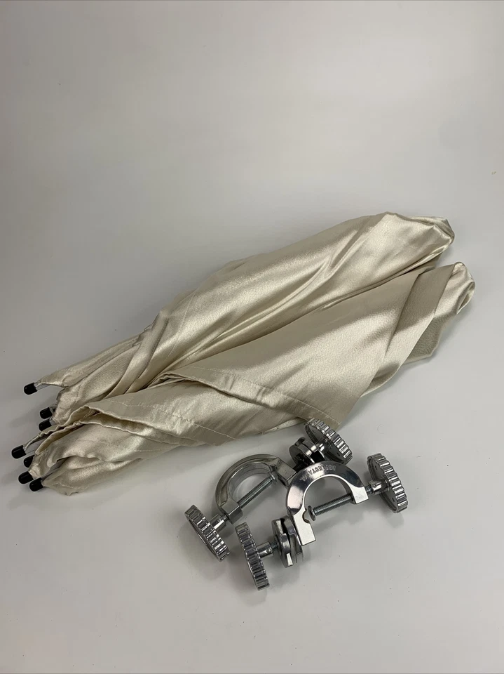 2 x Larson Reflectasol  Umbrella Bounce-Light System 34”x 34" Cream/Gold + clamp - Изображение 1 из 4