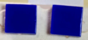 Pendientes de vidrio fundido hechos en EE. UU. con tachuelas de acero inoxidable E30 - Imagen 1 de 3